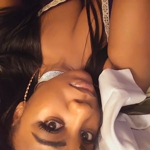 Meet your Posher, Deonna